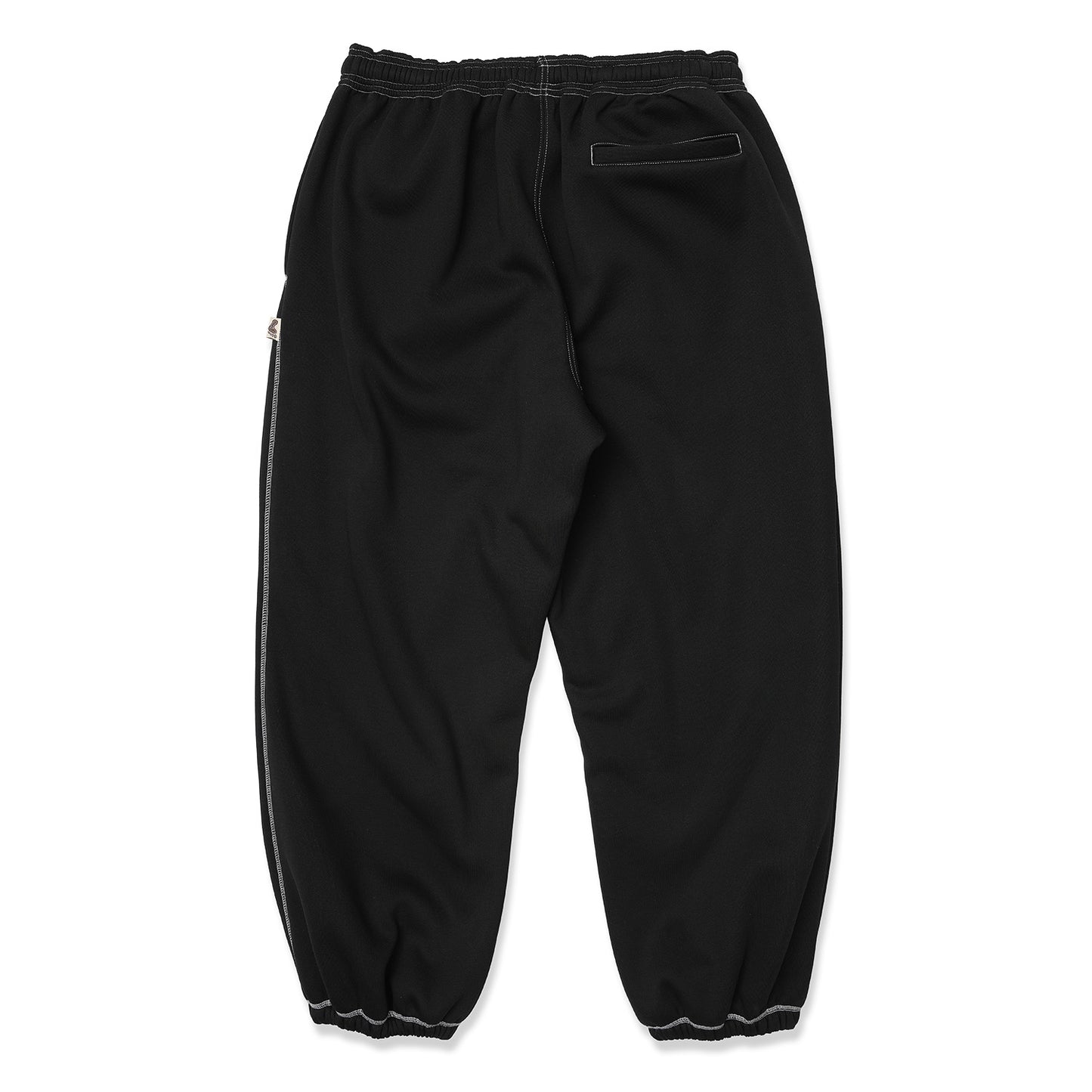 black-not-basic-sweat-pant-25fw-back
